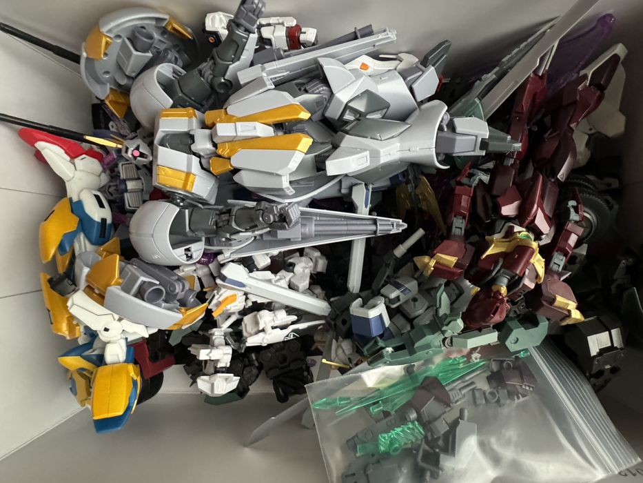 Оригинальные фигурки Gundam