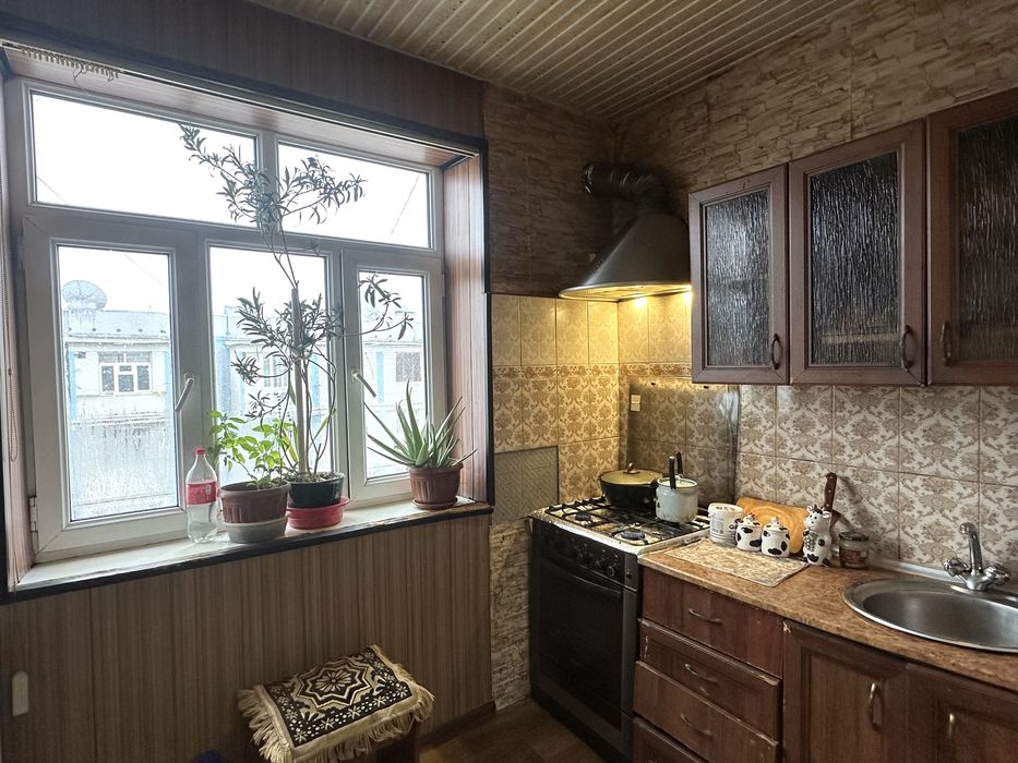 2-ух комн, 2/5/5 Тузель 1, Дока хлеб, Улучшеннка 58м*, 2балкона 2х3.