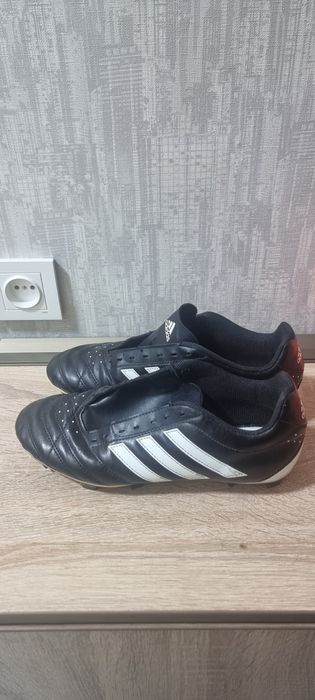 Спортивная обувь