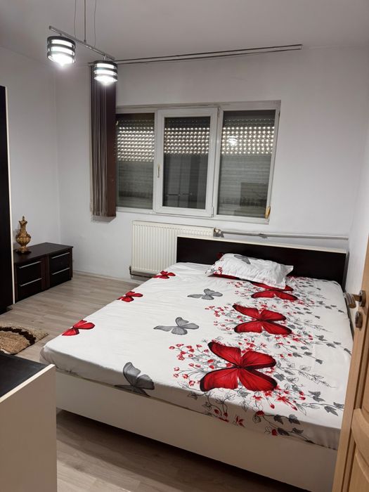 Proprietar inchiriez apartament cu 2 camere