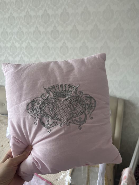 Продам бортики для детской кровати для девочки