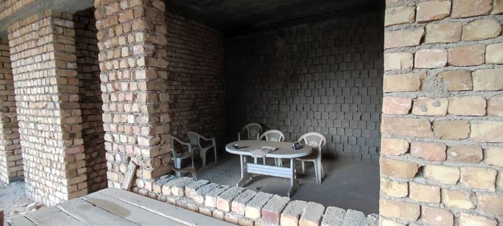 Свой дом не агенство!!! 3-х этажный дом в центре города,отличное место