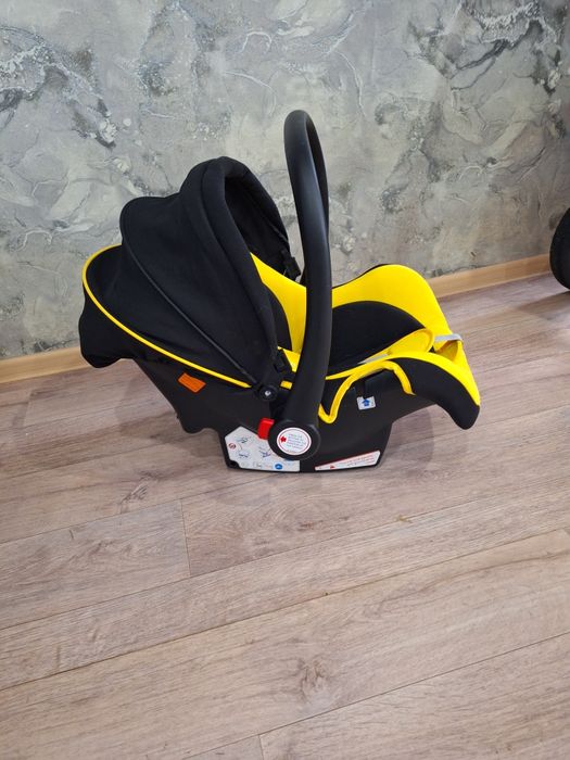 Детская коляска с автокреслом