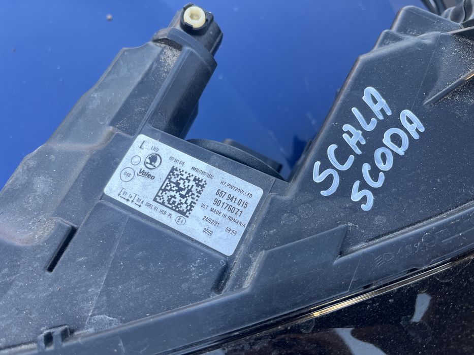 Фар Skoda Scala 21