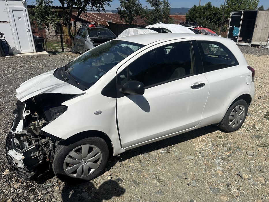 Тойота Ярис Toyota Yaris 1.0 vvti 69 кс 2011г НА ЧАСТИ!