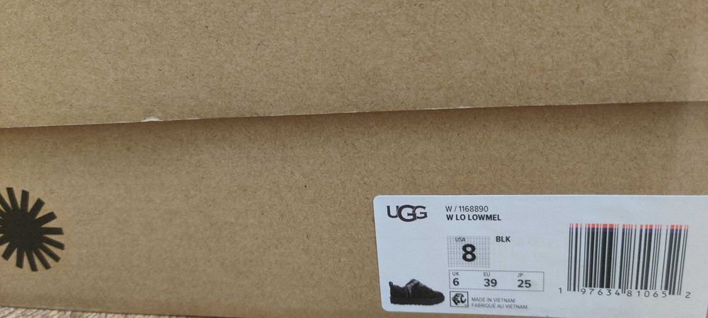 Ugg Lowmel Black
