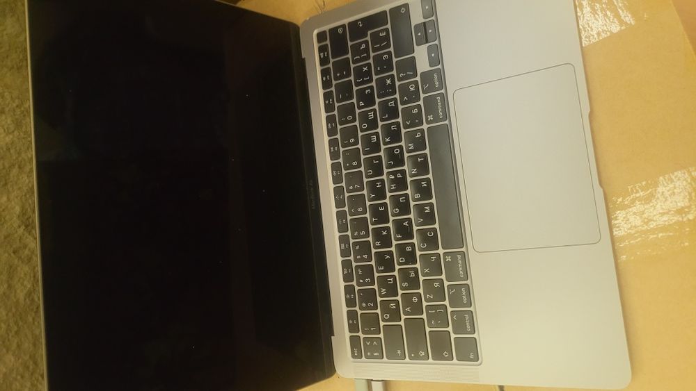Macbook air i3 2020года 8/256