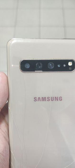 Продам Самсунг S10. 5G