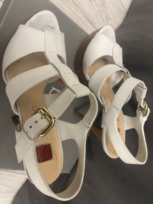 Босоножки (Италия)