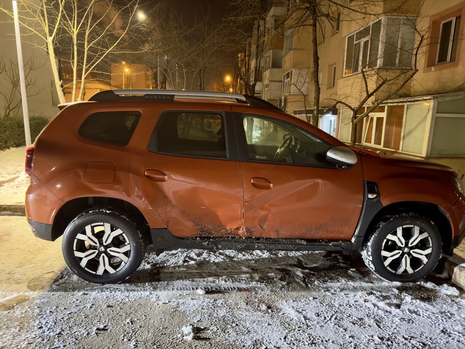 Duster 25000km avariat lateral