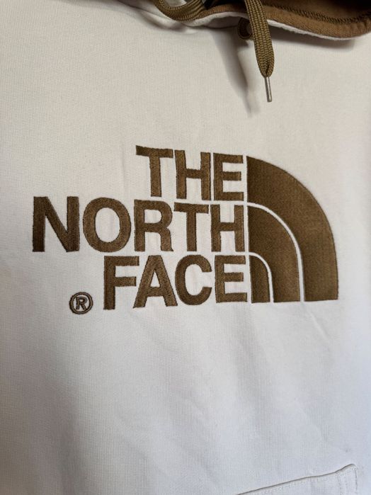 2 броя The North Face Hoodie.