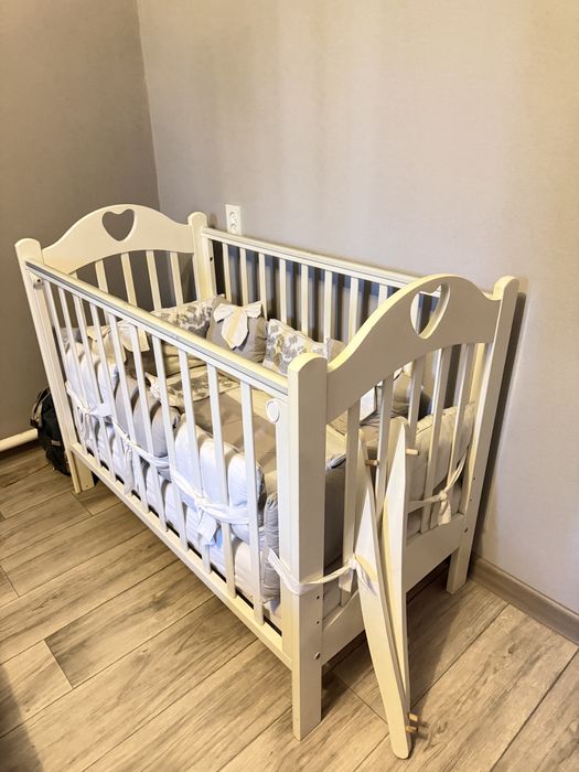 Продам детскую кроватку (манеж)