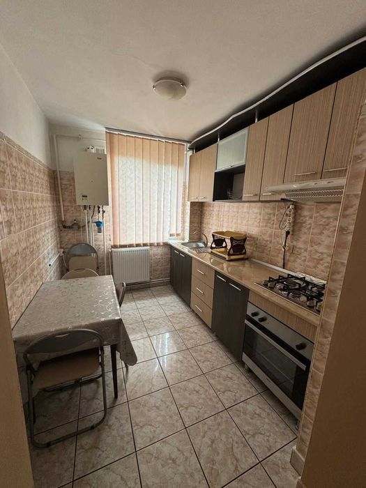 Vand apartament 2 camere Caracal
