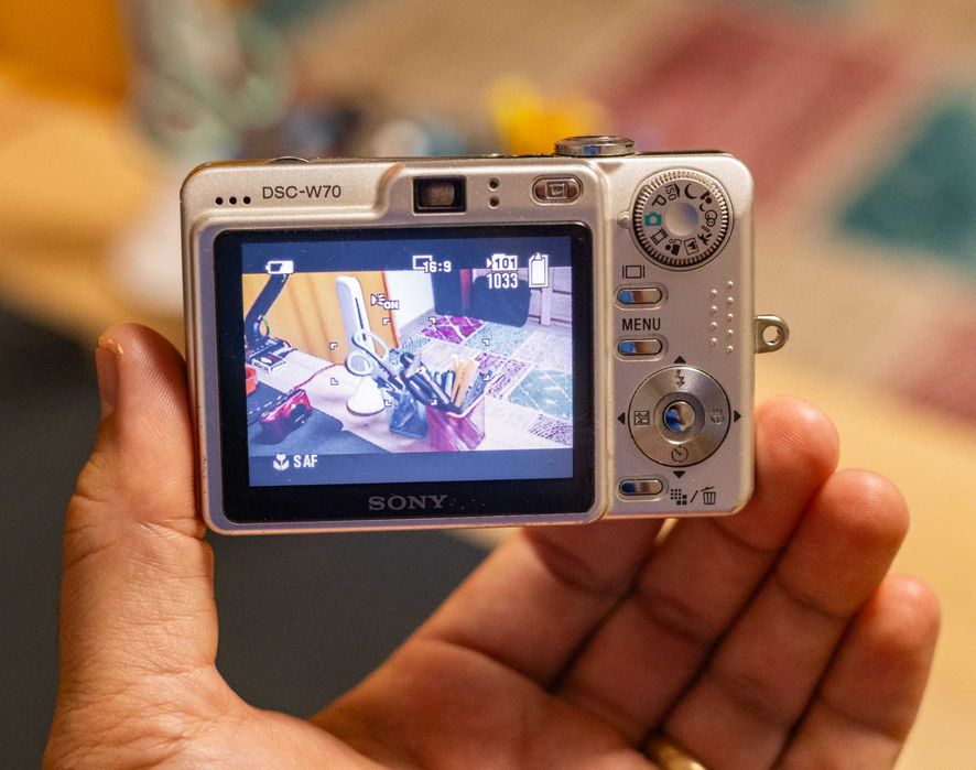 Sony DSC W70 camera foto digitala 7MP, Carl Zeiss Lens