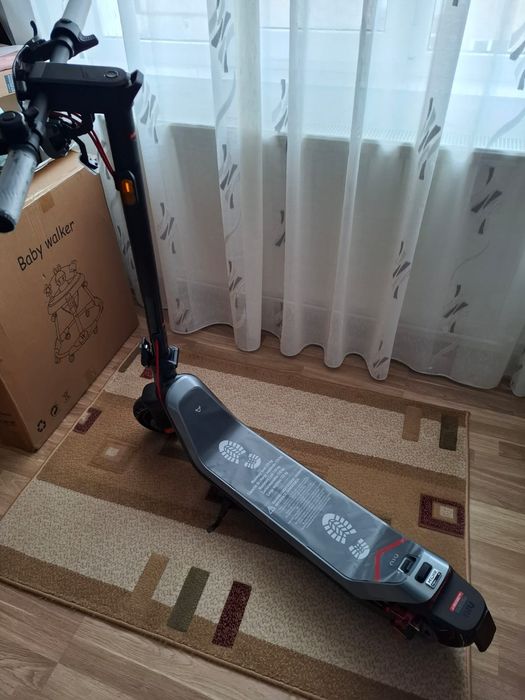 Trotineta Noua sigilata