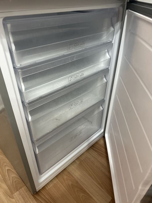 Продам холодильник Haier.,срочно