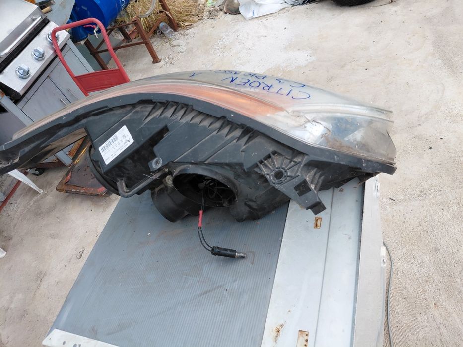 Ляв фар за Citroen c3 Picasso 2008-2017