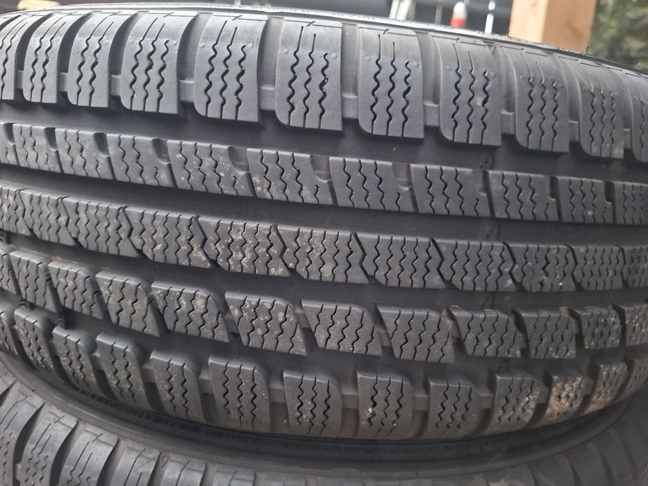 Set 4 anvelope iarna kumho 205 65 16