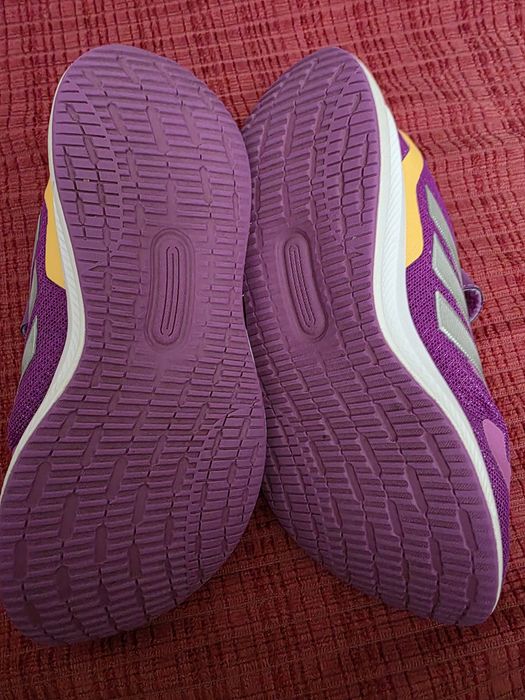 Маратонки Adidas 33