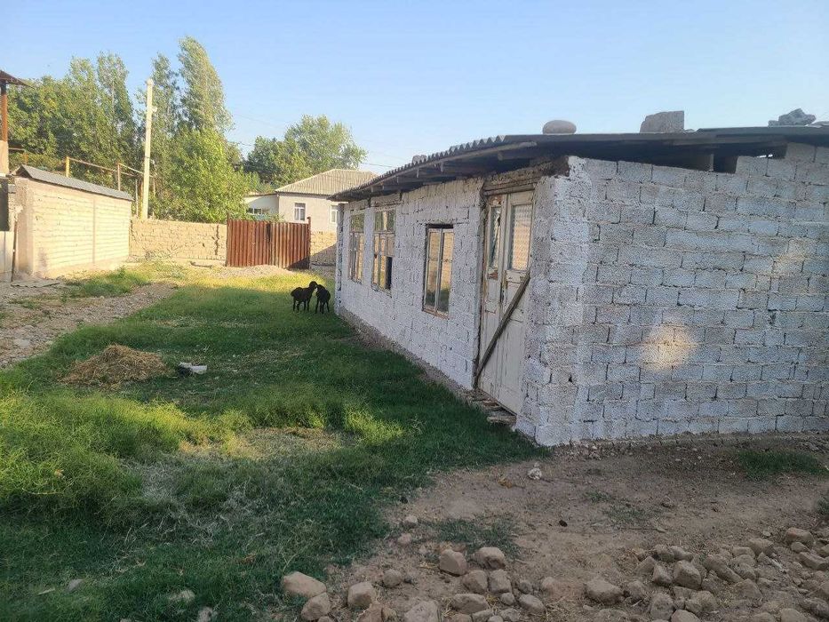 Продаются 2 участка земли: 3.5 и 4.5 соток