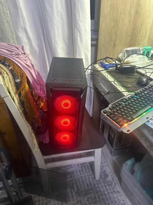 Продается компьютор в отличном рабочем состояние