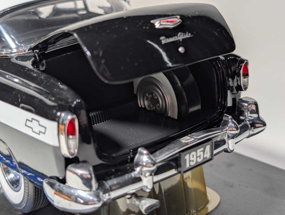 Macheta Sun Star 1:18, 1954 Chevrolet Bel Air Police