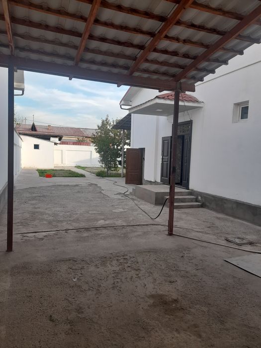 Namunali uy 6 sot 5 xona kanalizatsiya bor