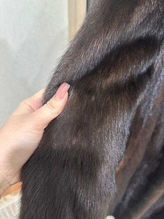 Продам норковую шубу