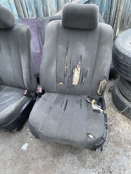 Продам сидения бмв е34
