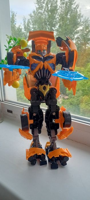 Робот машина трансформер