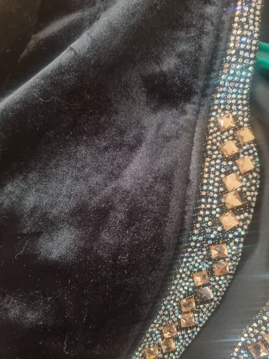 Продам камзол со стразами