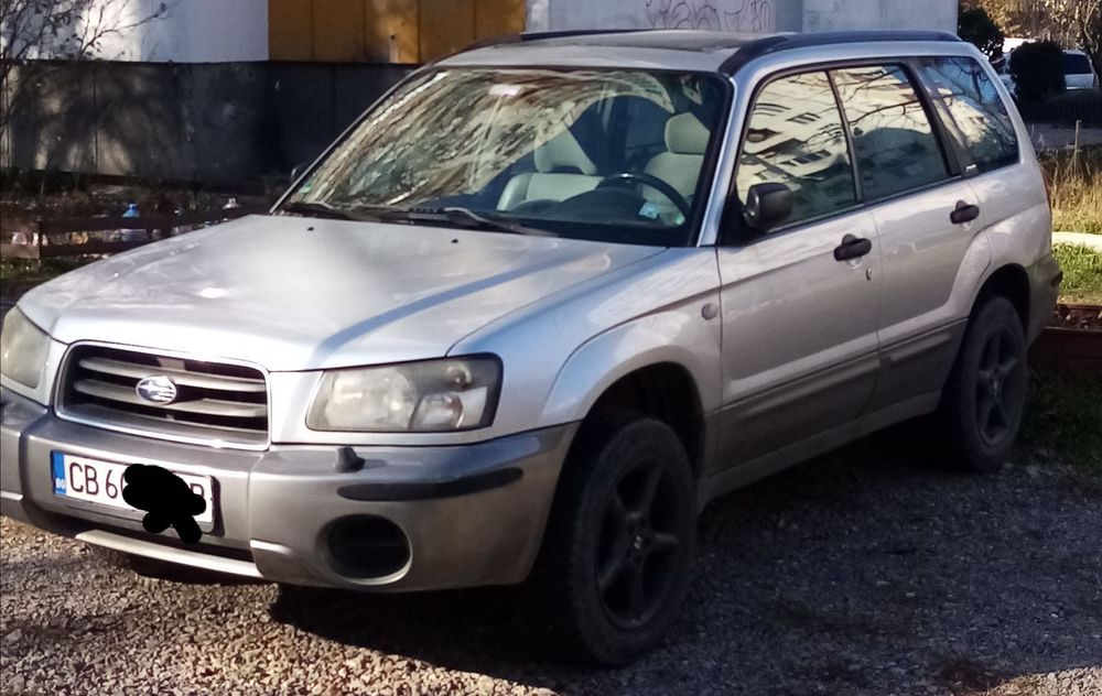 SUBARU forester сив металик