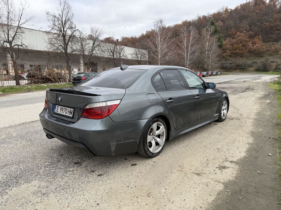 Продавам личният си автомобил