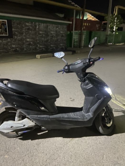 Продам Электро мопед .