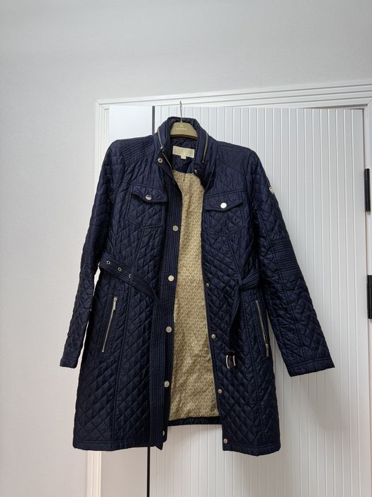 Продается верхняя одежда