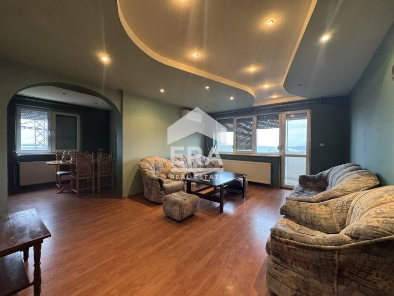 ЕКСКЛУЗИВНО! ЕРА ДРЪСТЪР предлага за продажба ​просторен четиристаен а