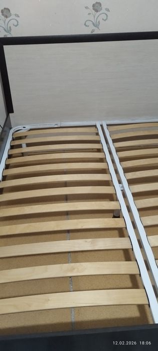 Двухспальный кровать