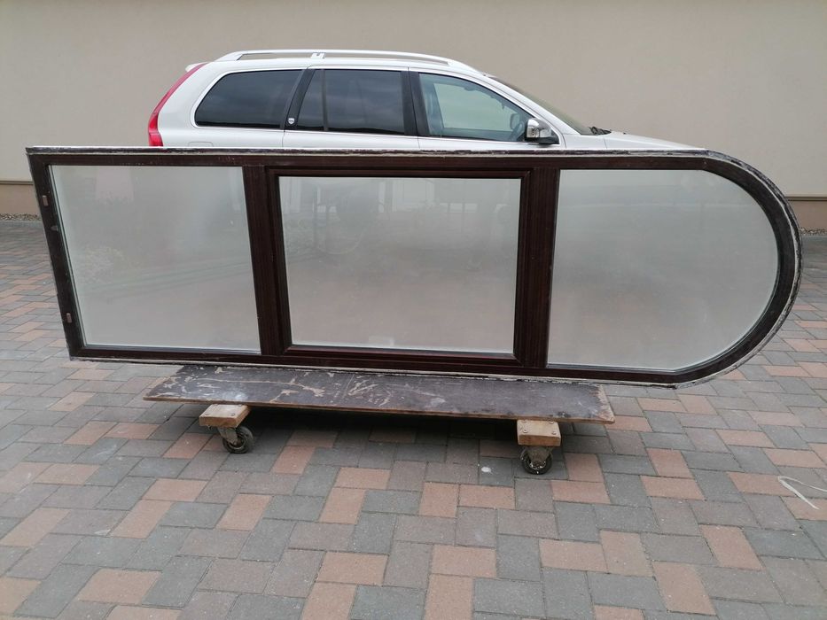 Geam/fereastră termopan/plastic