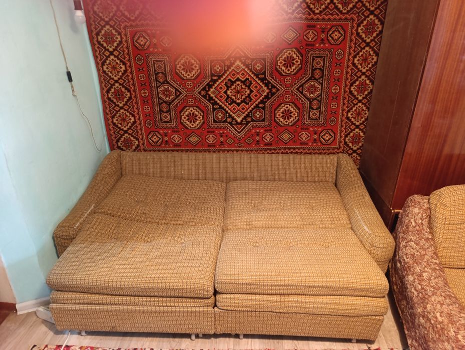 Диван и 2 кресла б/у Чехословакия
