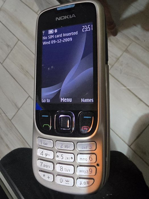 Vând telefontru Nokia 6303