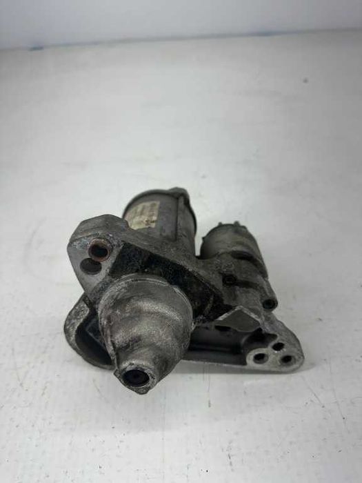 Electromotor Dacia Duster 1.0tce cod piesa 233004646R