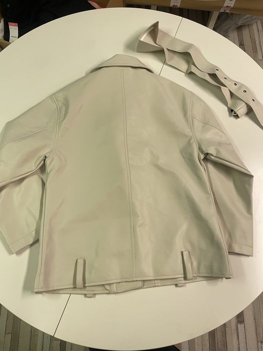 Geaca Asos din piele alba de femei