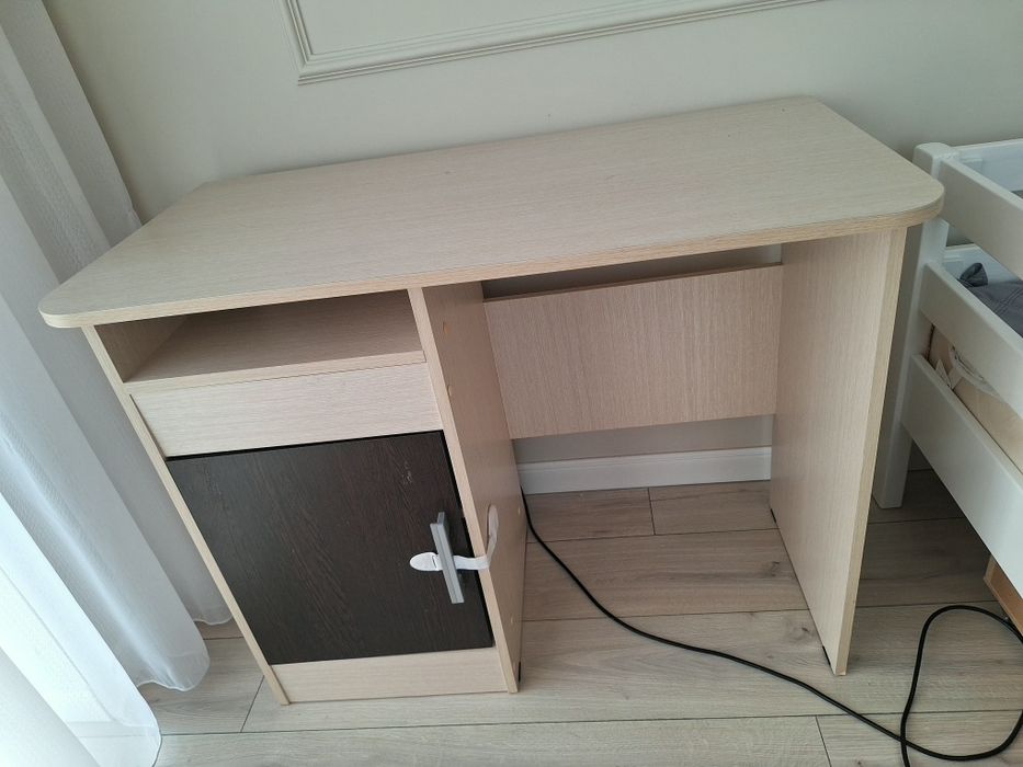 Продам парту для школьника