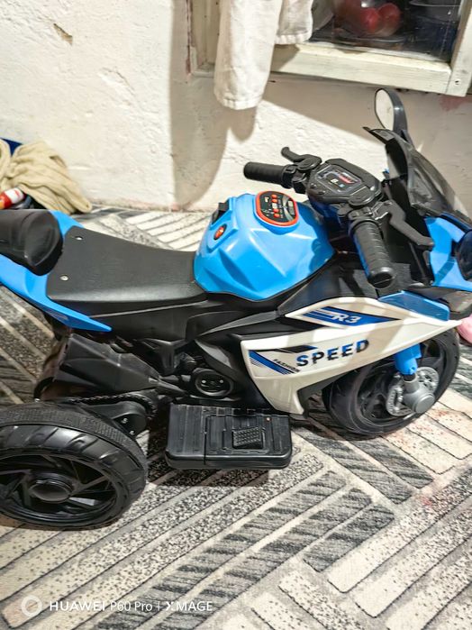 Акумулаторен мотор