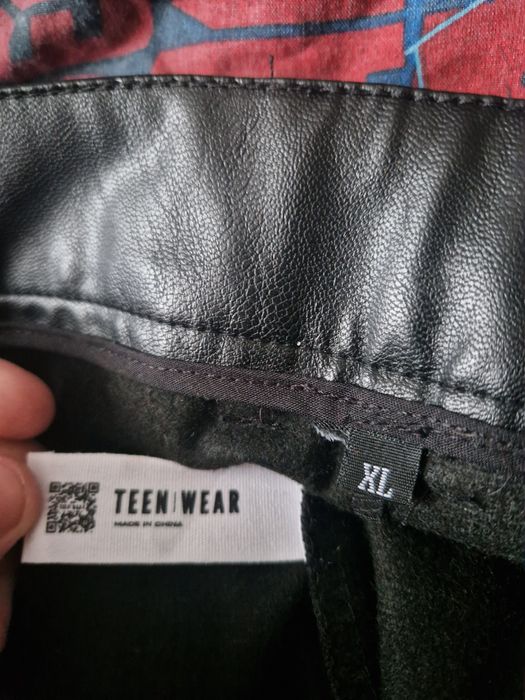 Pantaloni de piele teenwear