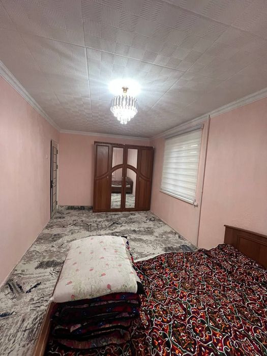 Sogdianada Parij yonida 1 xona 2 xona kilingan kvartira sotiladi