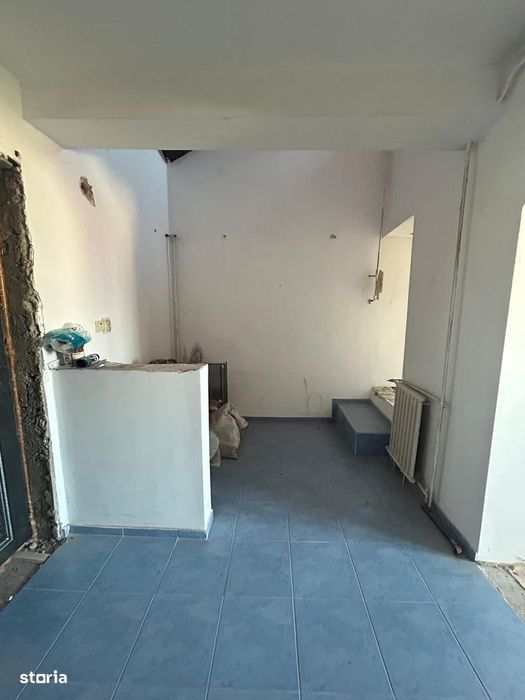 Racadau - Garsoniera cu extindere, de renovat, spatioasa, balcon!