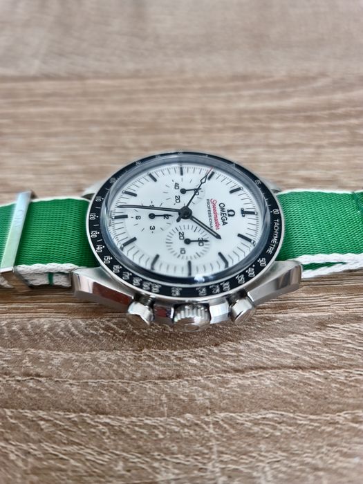 Omega Speedmaster Moonwatch White cal. 3861 Double Sapphire