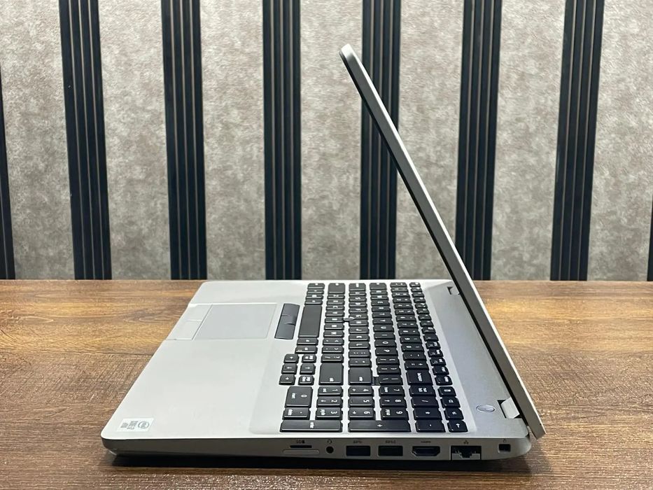 DELL Pro 5510 i7 Gen10, RAM 16Gb, SSD 500gb ,16inch IPS, baterie noua, taste LED
