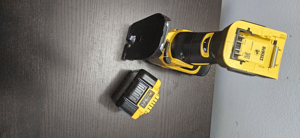 Soricel/decupir Dewalt DCS 335